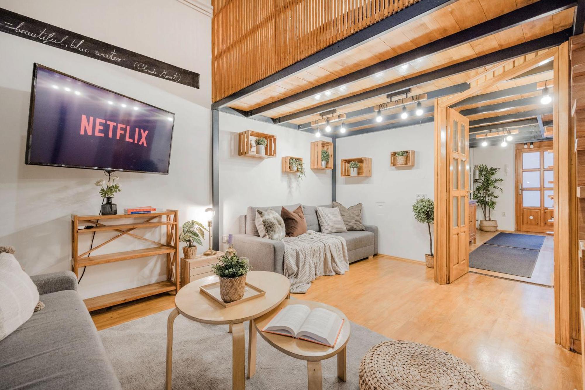 Wellness Wonderland: Garden, Sauna, Jacuzzi In Cbd Budapest Exteriör bild
