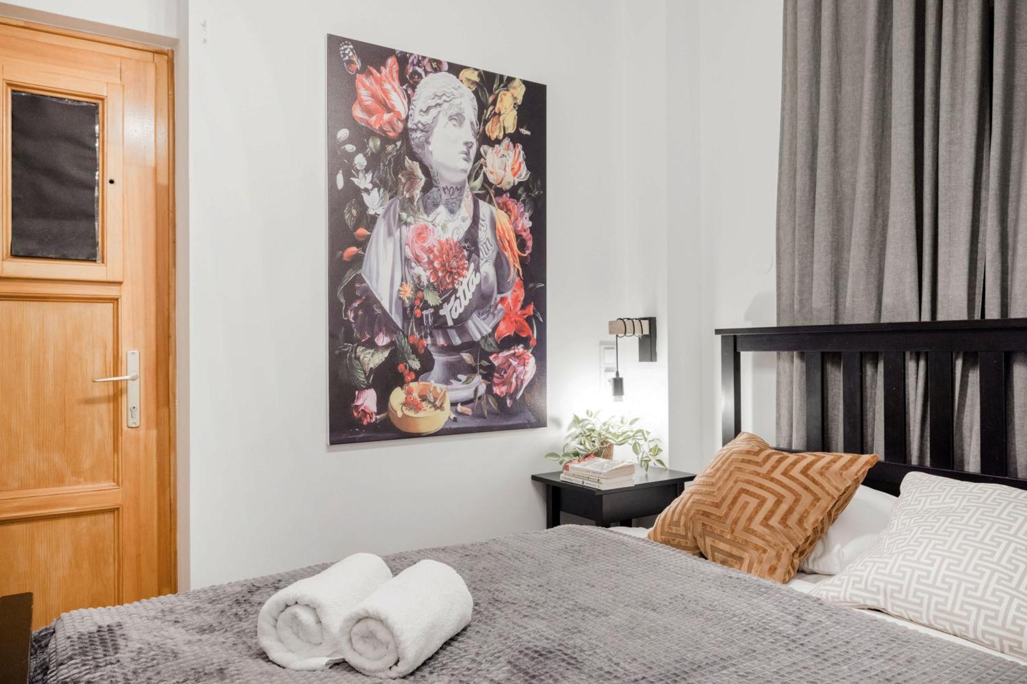 Wellness Wonderland: Garden, Sauna, Jacuzzi In Cbd Budapest Exteriör bild