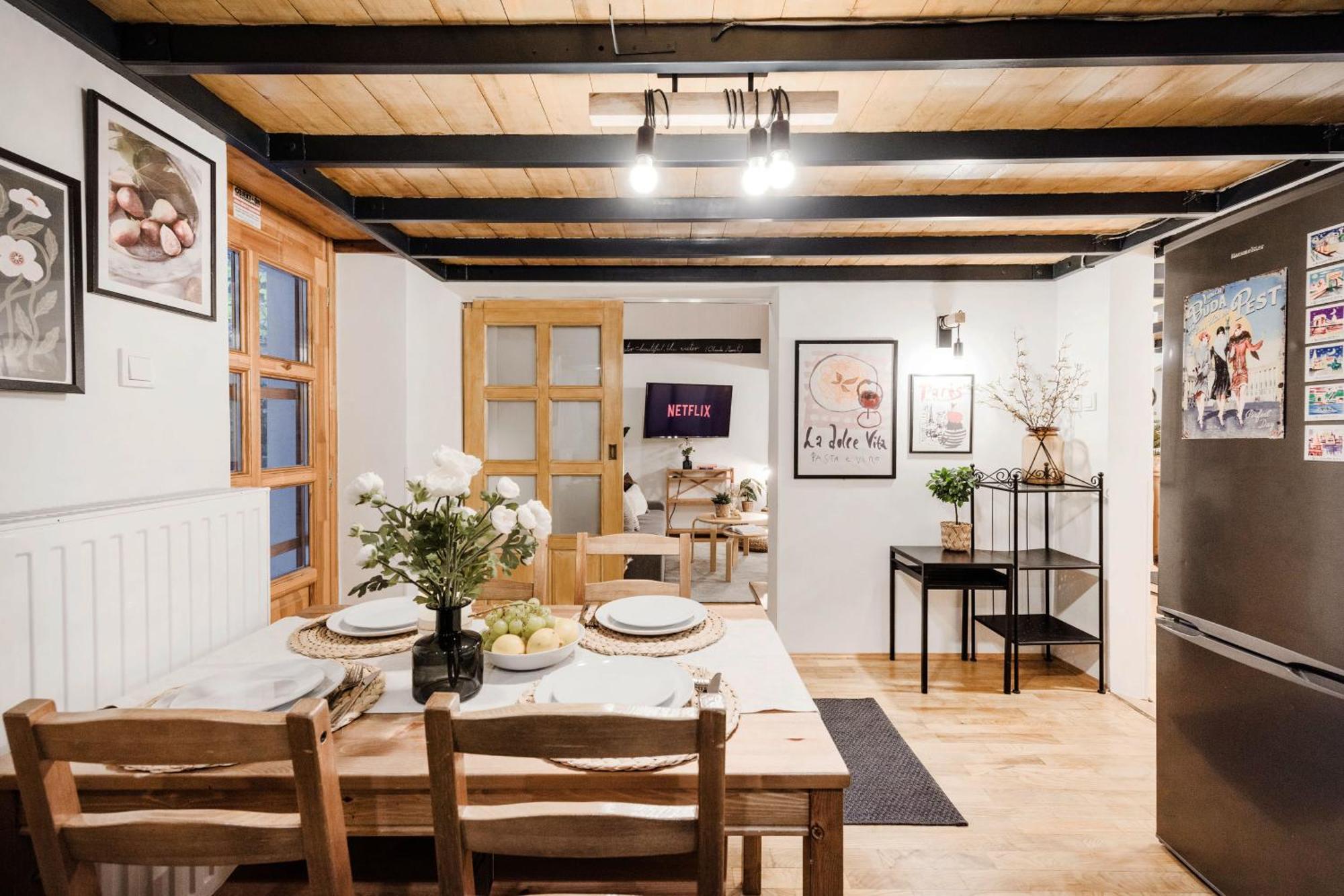 Wellness Wonderland: Garden, Sauna, Jacuzzi In Cbd Budapest Exteriör bild