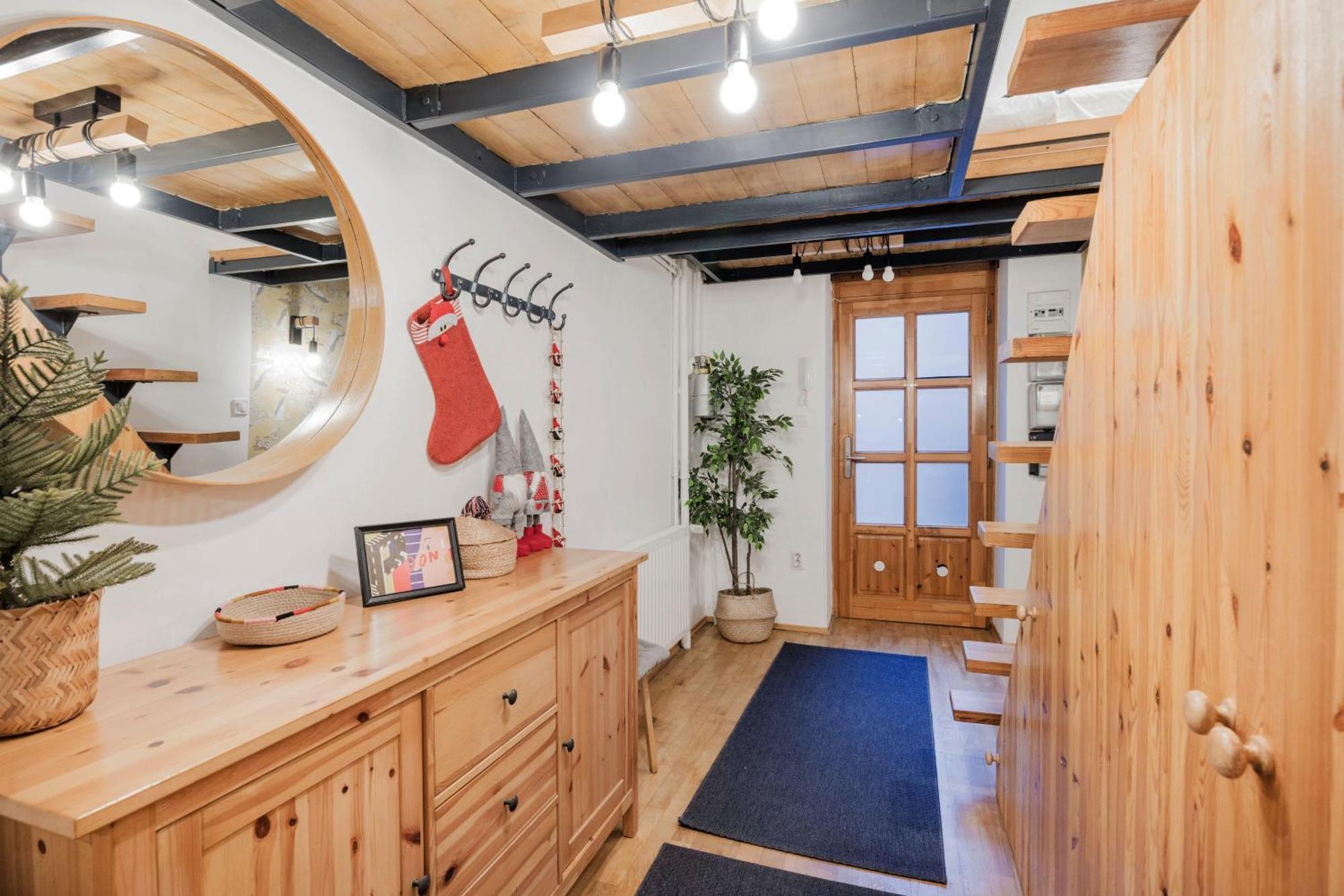 Wellness Wonderland: Garden, Sauna, Jacuzzi In Cbd Budapest Exteriör bild