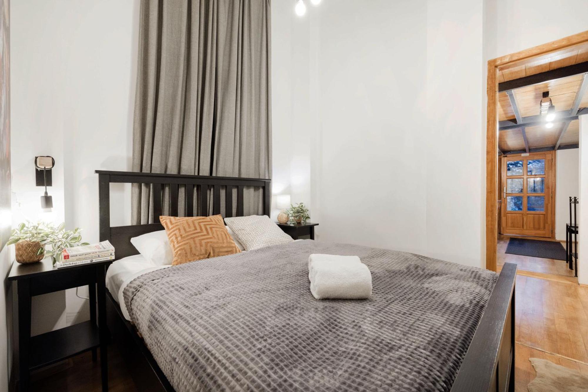 Wellness Wonderland: Garden, Sauna, Jacuzzi In Cbd Budapest Exteriör bild