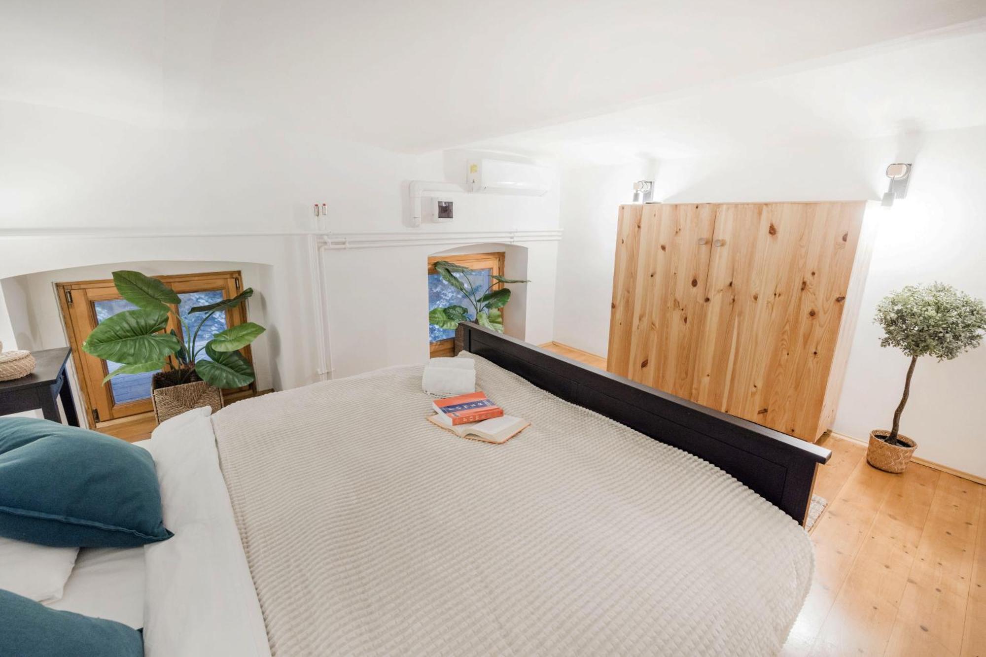 Wellness Wonderland: Garden, Sauna, Jacuzzi In Cbd Budapest Exteriör bild