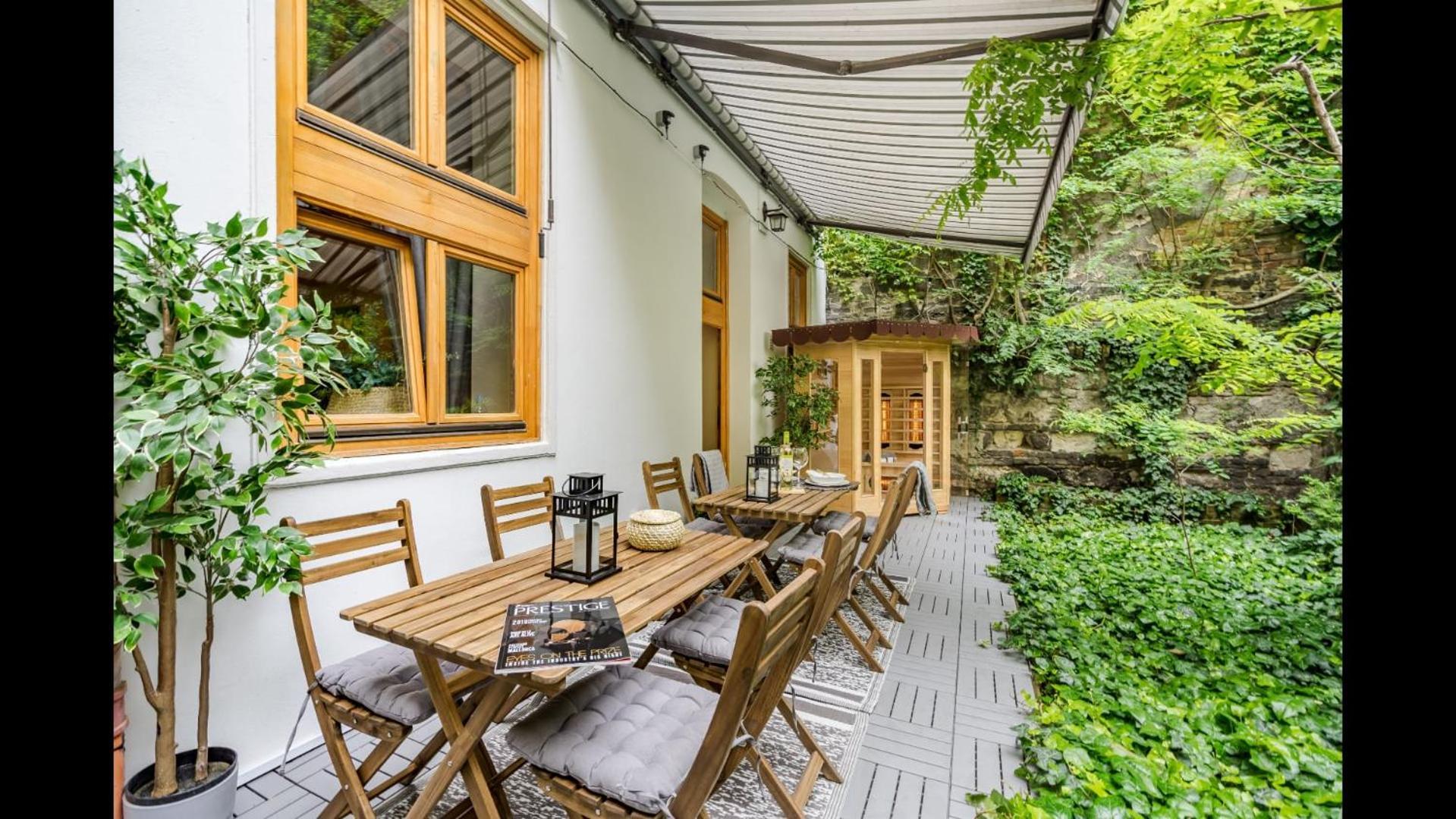 Wellness Wonderland: Garden, Sauna, Jacuzzi In Cbd Budapest Exteriör bild