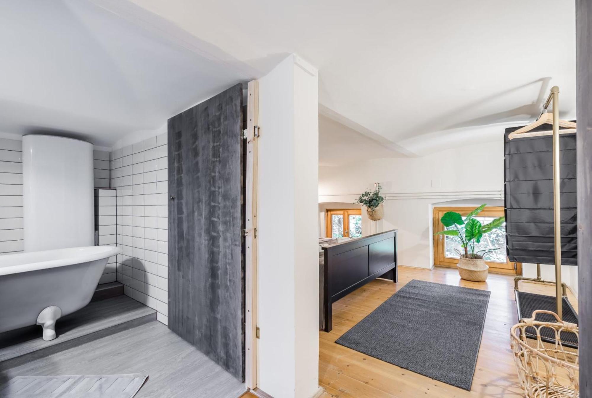 Wellness Wonderland: Garden, Sauna, Jacuzzi In Cbd Budapest Exteriör bild